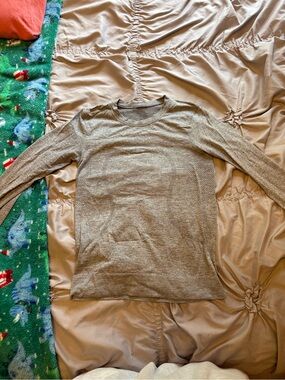 lululemon athletica Long-Sleeve Crew in Heather Taupe